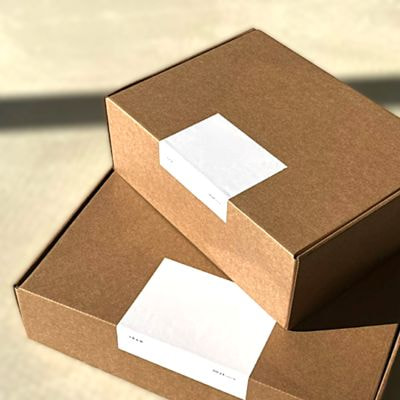 Hộp carton 16x8x10cm nắp gài, 3 lớp, sóng E, mặt nâu đáy mộc