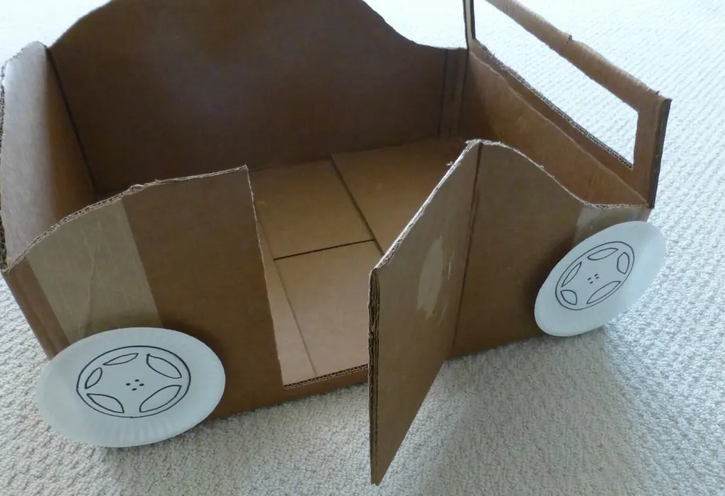 làm đồ chơi từ thùng carton, làm đồ chơi cho bé từ thùng carton, cách làm đồ chơi cho bé từ thùng carton, làm đồ chơi cho bé bằng thùng carton, cách làm đồ chơi bằng thùng carton