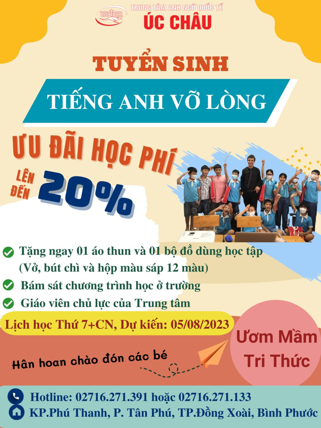 In tờ rơi tuyển sinh tiếng Anh ở đâu?