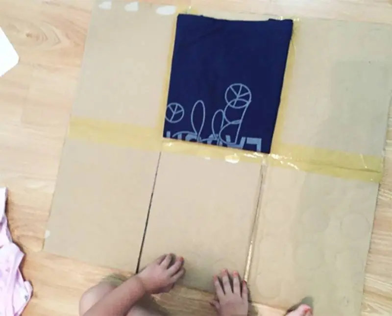 gấp quần áo bằng bìa carton, cách làm bìa carton gấp quần áo, bìa carton gấp quần áo, cách làm bìa carton gấp quần áo trẻ em, carton gấp quần áo