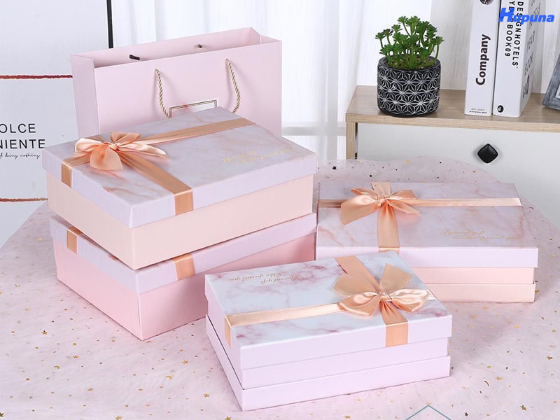 Báo giá dịch vụ sản xuất và in hộp quà 8-3 cập nhật mới nhất