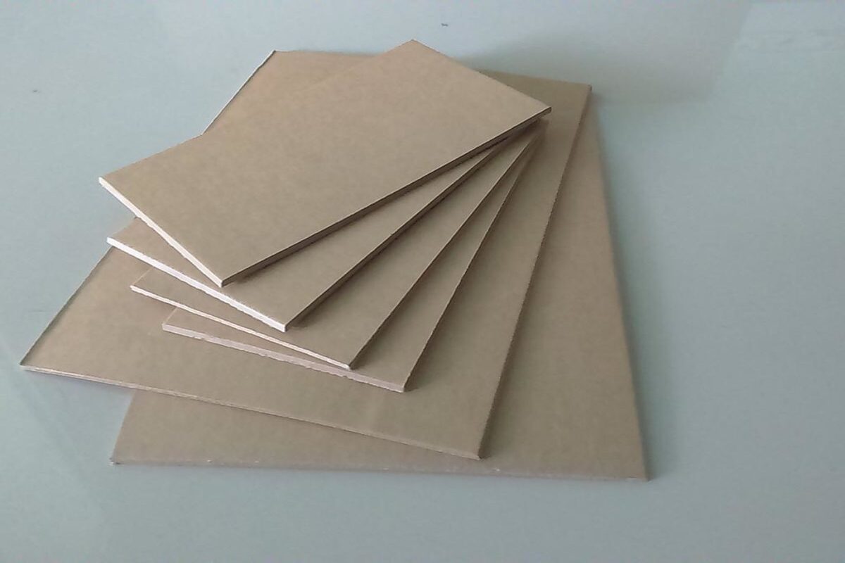 Bìa carton cứng – Giải pháp đóng gói thông dung