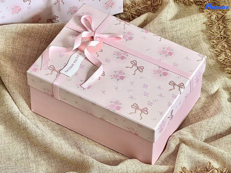 Các bước trong quy trình sản xuất và in hộp quà 8-3 tại Hupuna
