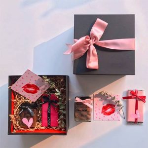 Hộp quà Valentine, hộp đựng quà Valentine, hộp carton đựng quà Valentine, hộp giấy đựng quà Valentine, hộp in offset đựng quà Valentine