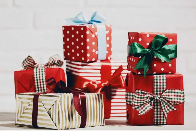 Cách làm hộp quà noel bằng giấy, Làm hộp quà noel bằng giấy, cách gấp hộp quà noel, làm hộp quà noel tại nhà, làm hộp quà noel bằng giấy đơn giản, Hộp quà noel bằng giấy