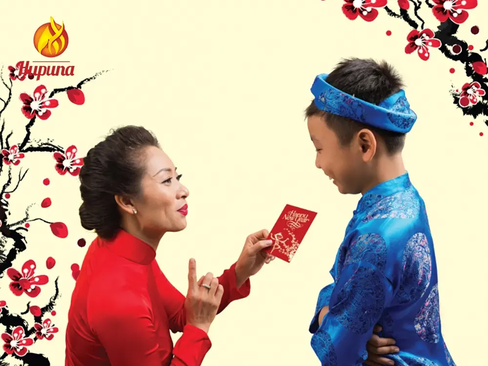 tập quán ngày tết, đoàn tụ bên gia đình, cúng ông Công, ông Táo, gói bánh chưng, bánh tét, chơi hoa dịp Tết, bày mâm ngũ quả