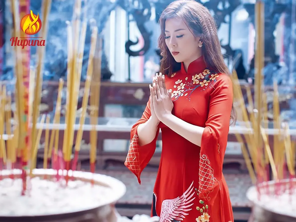 cây nêu ngày tết, cắm hoa ngày tết, mâm cơm ngày tết, mâm cỗ ngày tết, các món ăn ngày tết, ngày tết việt nam