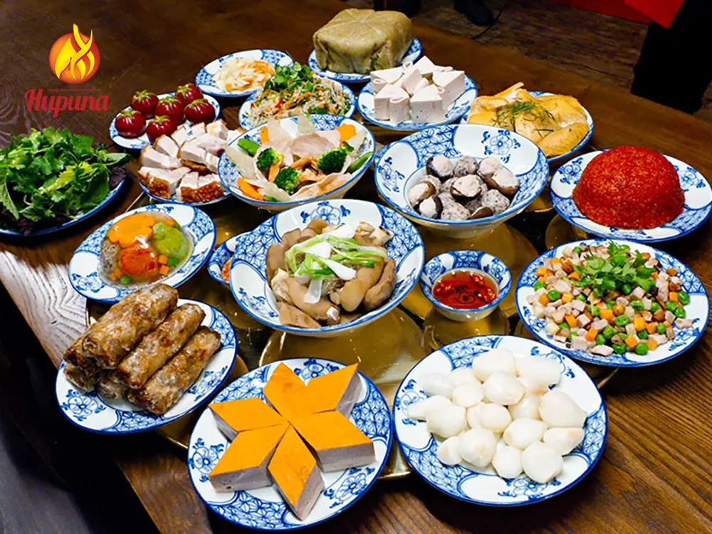 món ăn ngày tết, mâm cơm ngày tết, mâm cỗ ngày tết, món chay ngày tết, bánh chưng, bánh tét