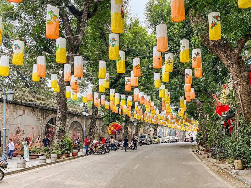 Phố bích họa Phùng Hưng