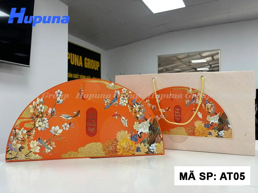 hop-dung-banh-trung-thu-van-thuy-thanh-ngu-at05-18