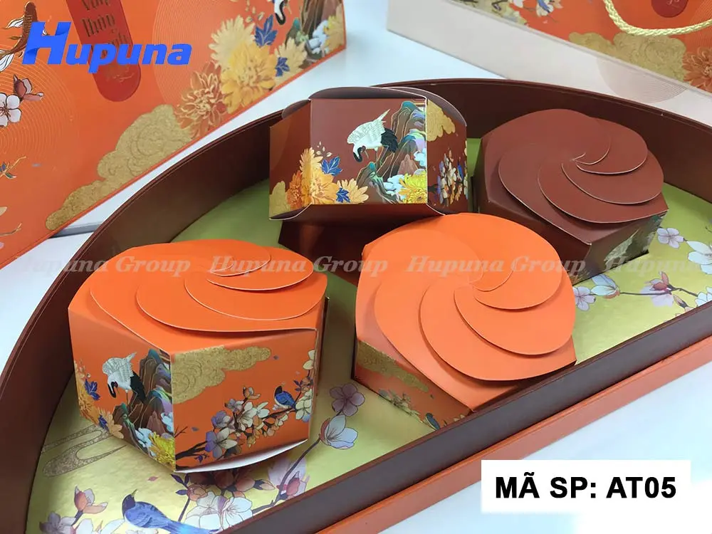 hop-dung-banh-trung-thu-van-thuy-thanh-ngu-at05-31
