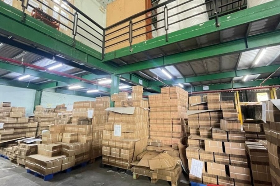 Quy trình Hupuna thiết kế và in hộp sóng nắp gài thương Minh Thư Shop
