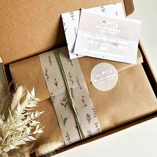 Hộp carton 21x13x5cm nắp gài 3 lớp Trắng – nâu