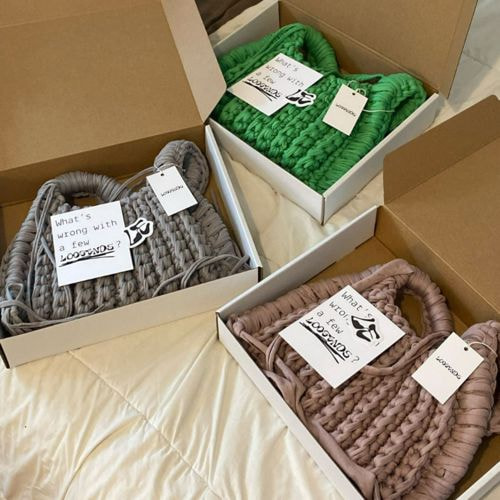 Hộp carton 25x20x5cm nắp gài 3 lớp trắng nâu(1)