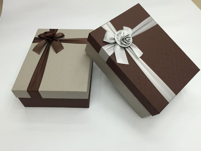 Ưu điểm nổi bật của hộp carton nắp âm dương