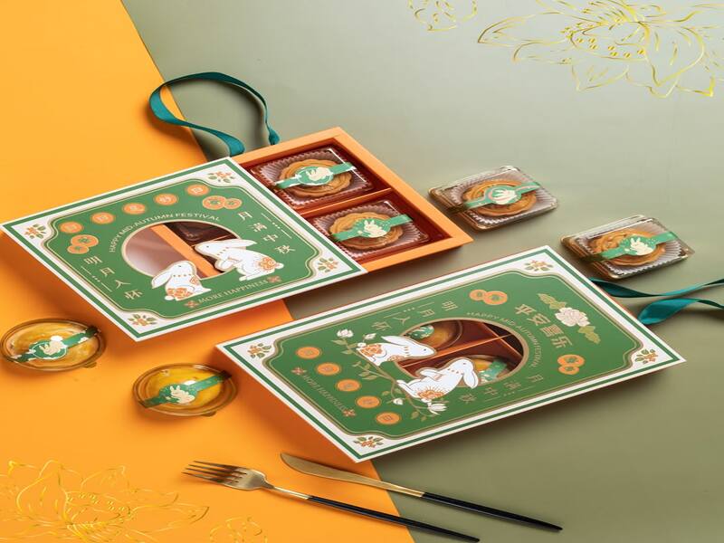 Túi đựng bánh trung thu bên ngoài