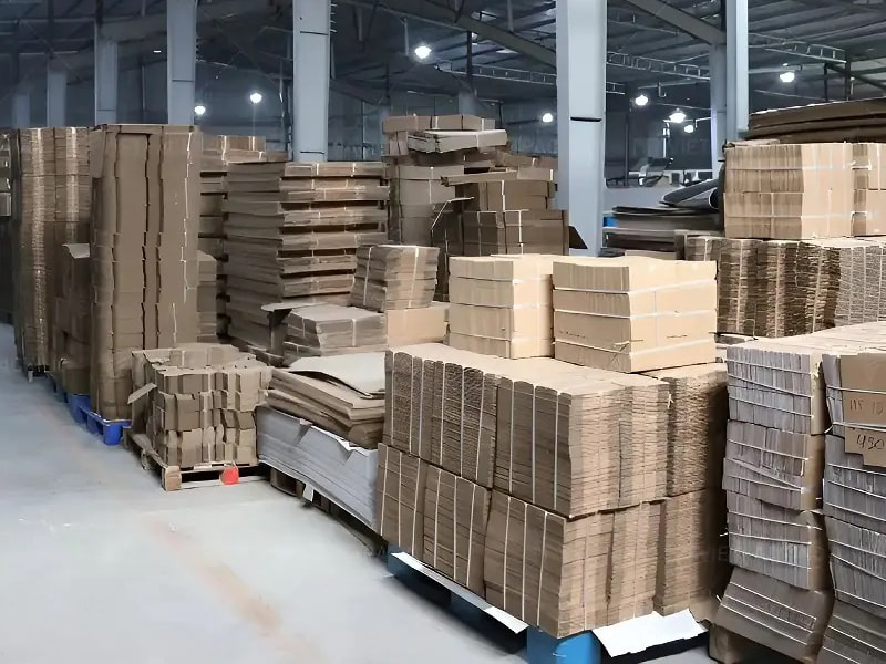 Kiểm tra và đóng gói xuất hàng