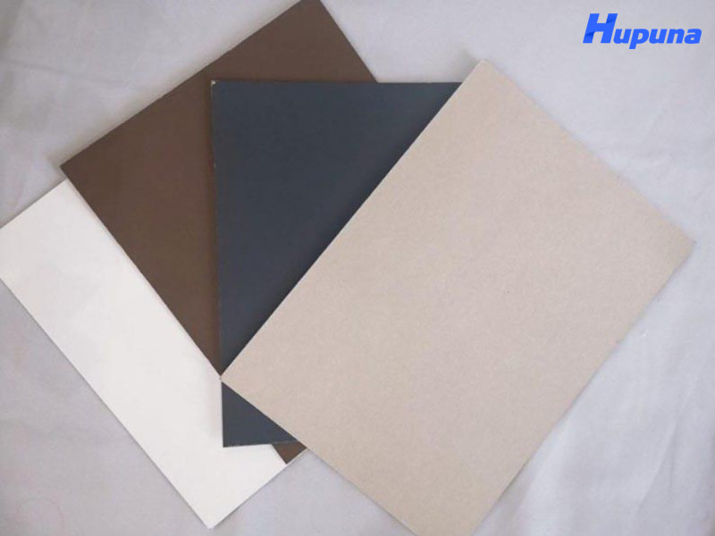 Có nhiều chất liệu giấy in lịch khác nhau