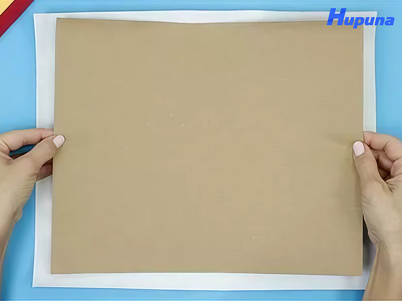 Dán giấy màu có họa tiết theo sở thích