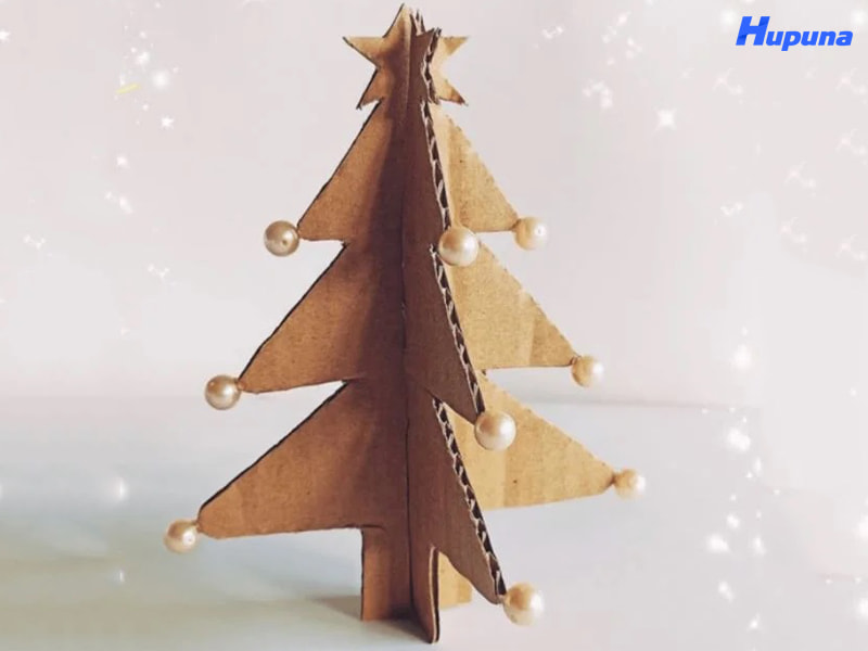 Làm cây thông Noel bằng bìa cứng