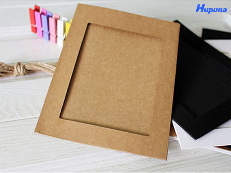 Làm khung ảnh treo tường bằng bìa cứng