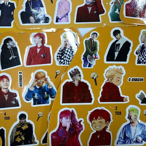 Mẫu 1 sticker K-pop