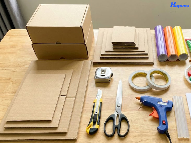 Chuẩn bị nguyên vật liệu để làm mô hình nhà bếp bằng giấy