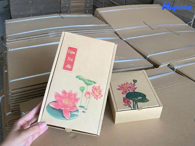 Hộp giấy của Tiệm Trà Aki do Hupuna thực hiện