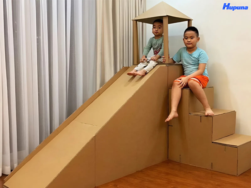 Làm cầu trượt bằng bìa carton rất đơn giản