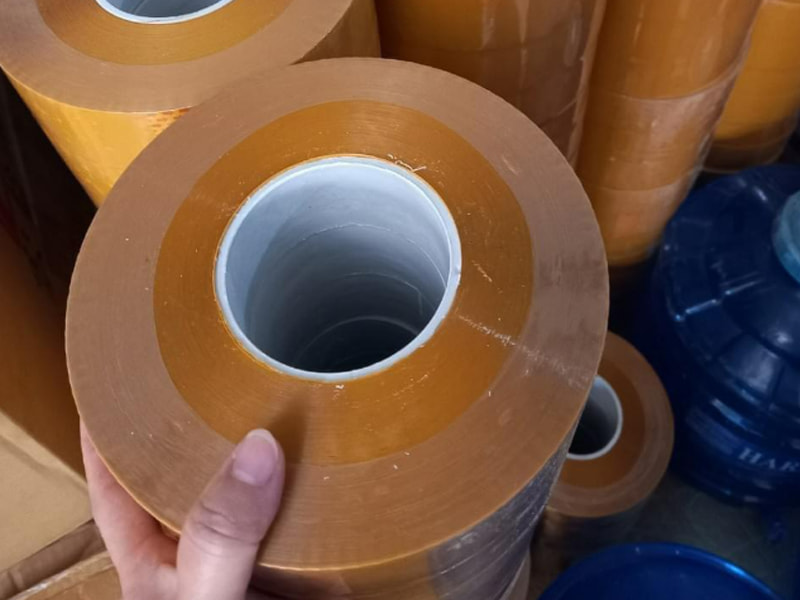 Ưu điểm nổi bật của băng dính vàng đục 