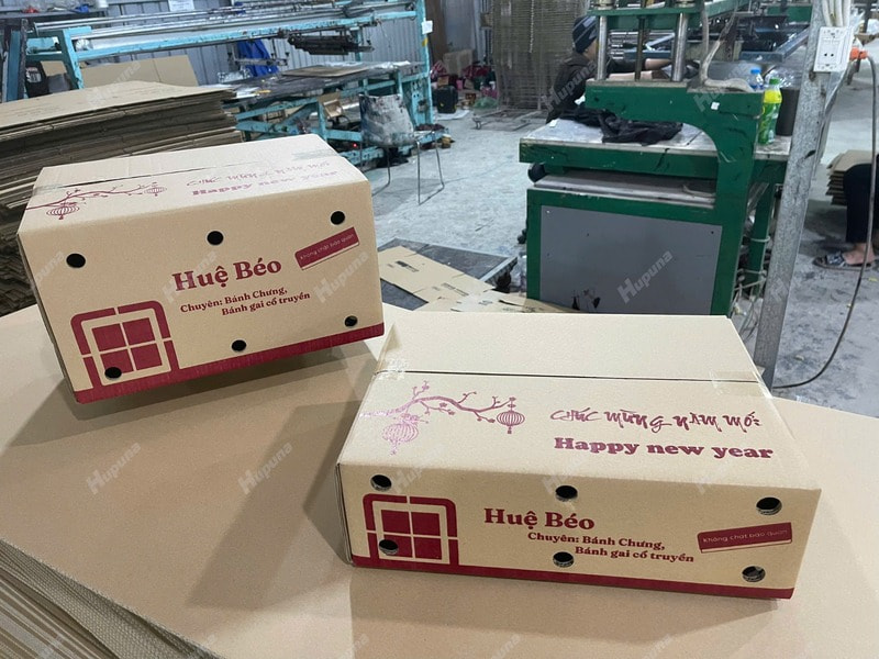 Hộp nắp đối in flexo đựng bánh chưng thương hiệu Huệ Béo do Hupuna sản xuất
