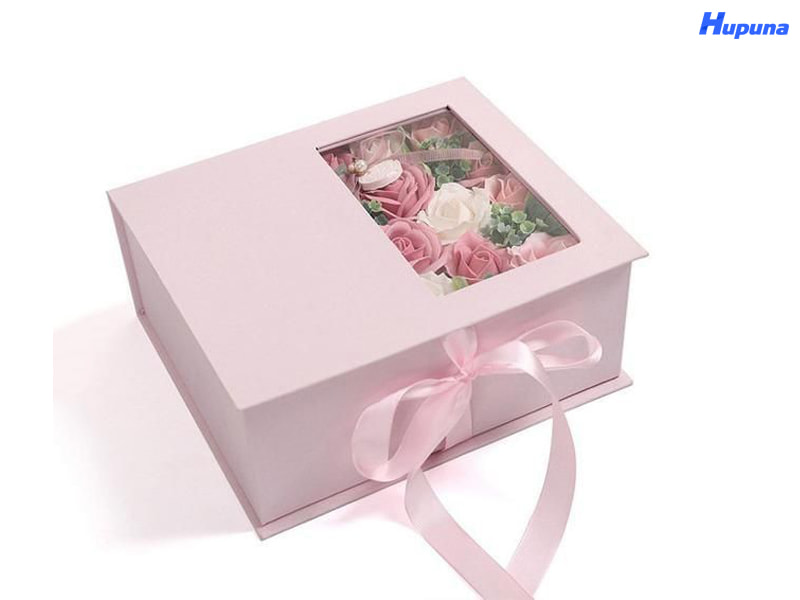 Hộp carton nắp kính đựng hoa và quà