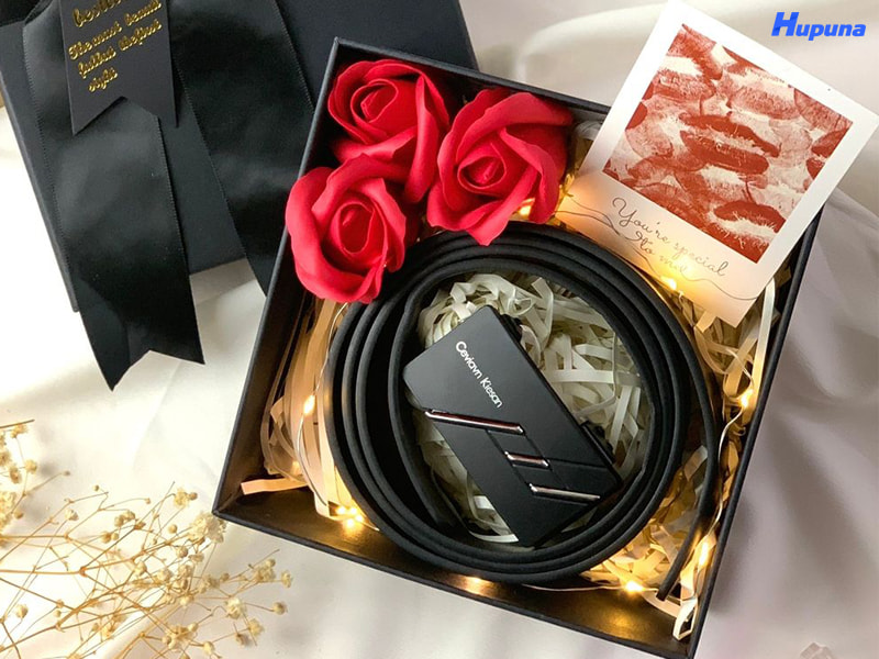Hộp quà đen huyền bí đựng set phụ kiện