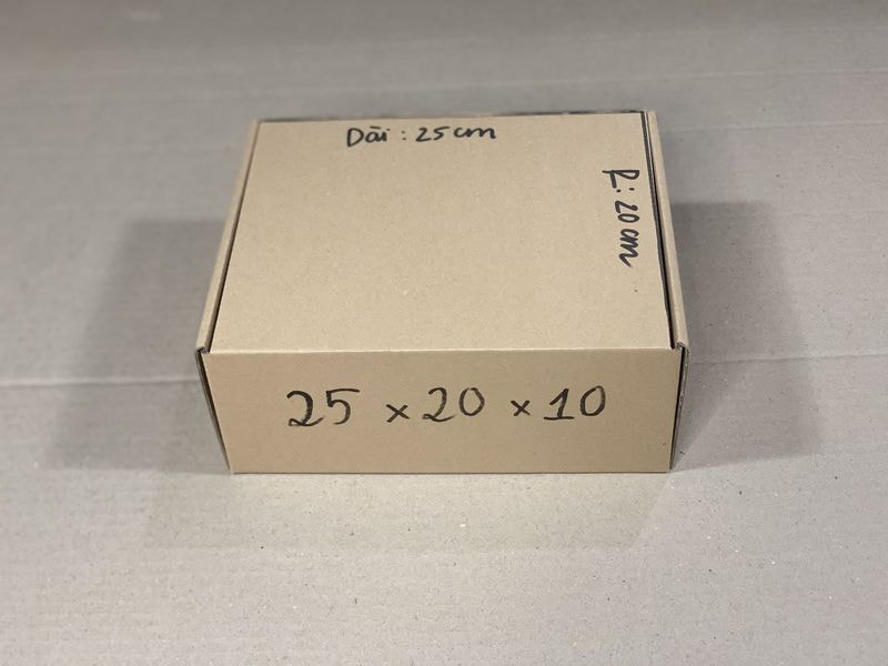Hộp carton nắp đối size 25x20x10cm