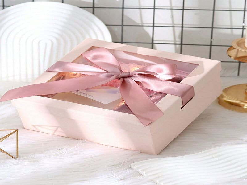 Hộp quà tặng bóng kính