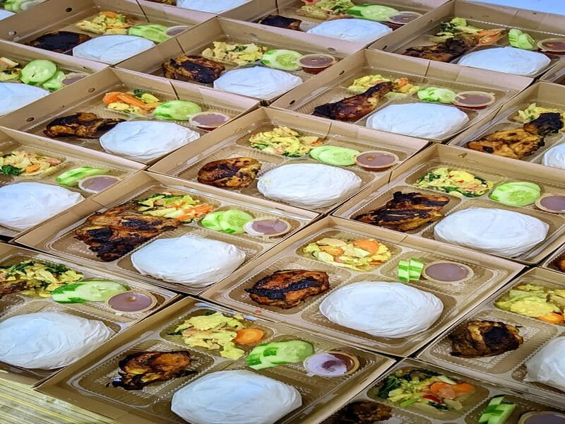 Khay carton đựng gà phù hợp với những loại thực phẩm nào?