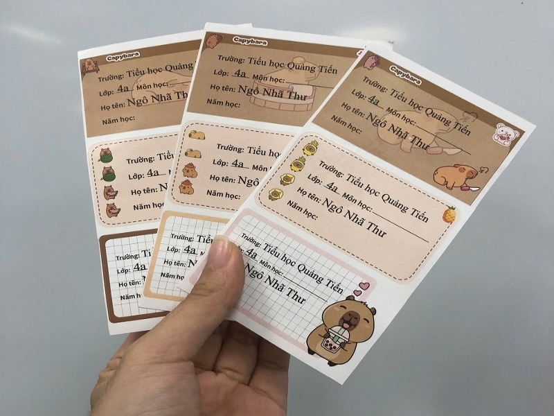 Nhãn vở Capybara in tên theo yêu cầu
